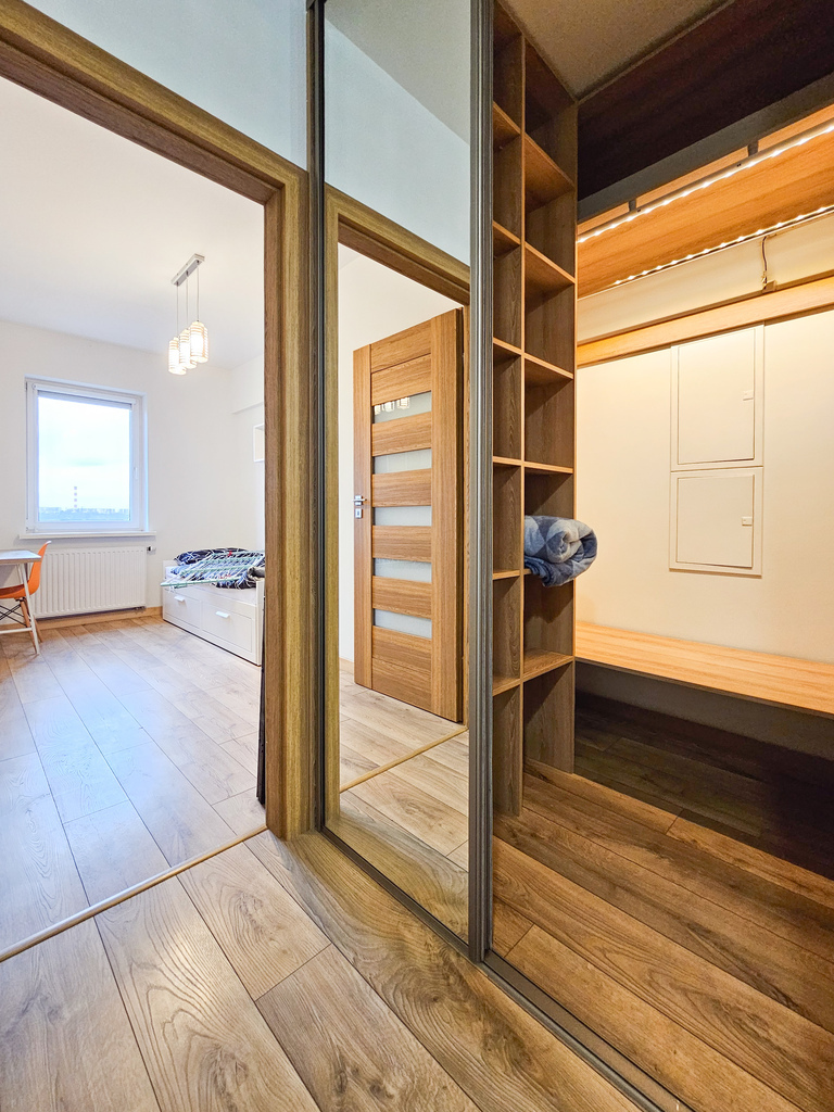 Dolina 3 Stawów, balkon, 3xgaraż, umeblowane! miniaturka 10