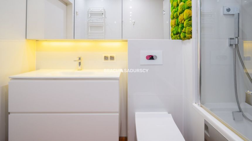 Nowoczesny apartament z tarasem w sercu Zabłocia miniaturka 9
