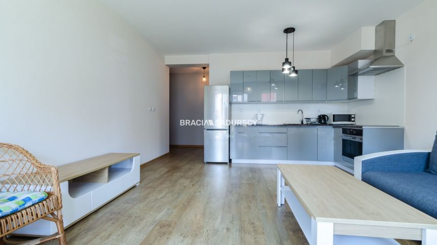 Przestronne mieszkanie z ogródkiem! miniaturka 8