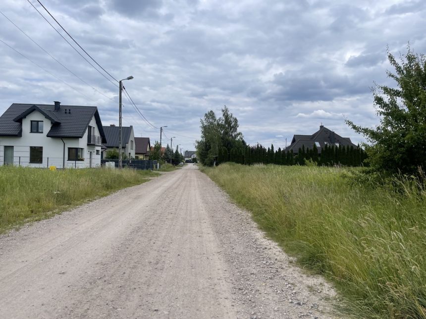 Działka budowlana 902 m² - blisko Warszawy. - zdjęcie 1