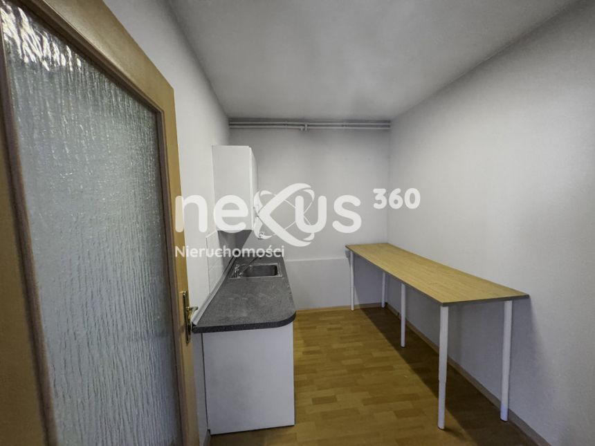 Lokal biurowo - magazynowy 140mkw z własnym park miniaturka 8