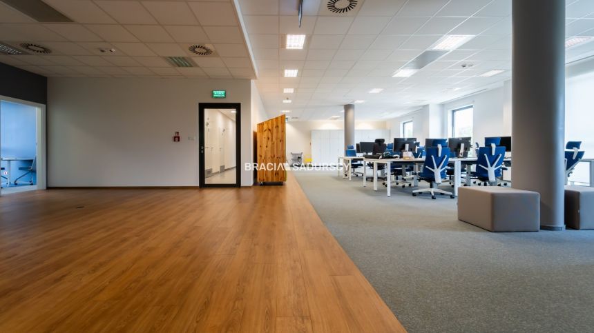 powierzchnia biurowa w nowoczesnym biurowcu miniaturka 8