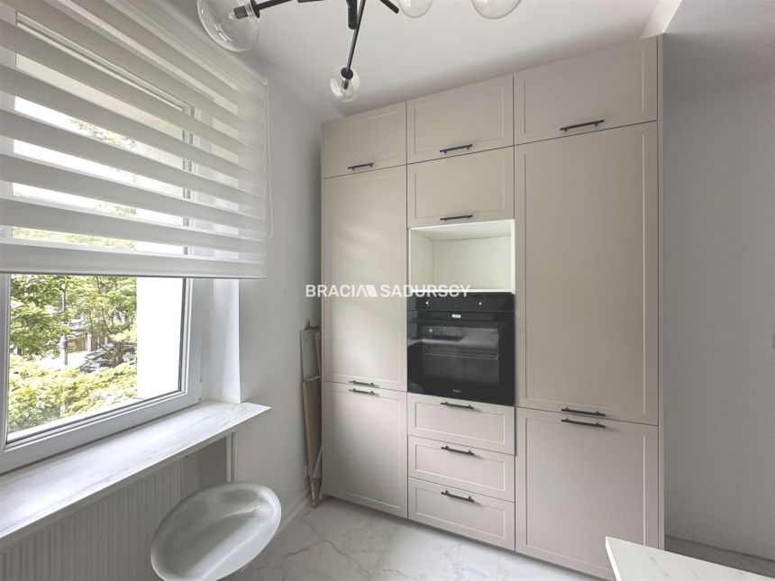 Krowoodrza -Królewska inwestycja, uczelnie, balkon miniaturka 12