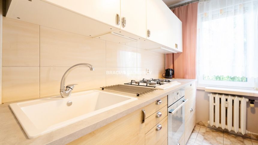 ul.Powstańców – 2 pokoje, osobna kuchnia, balkon miniaturka 7