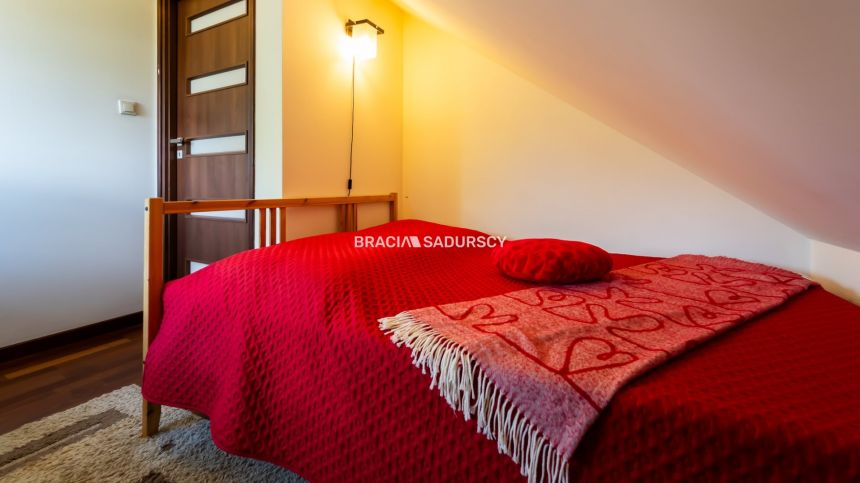 BRONOWICE, CISZA, 3 POKOJE BALKON, GARAŻ miniaturka 24