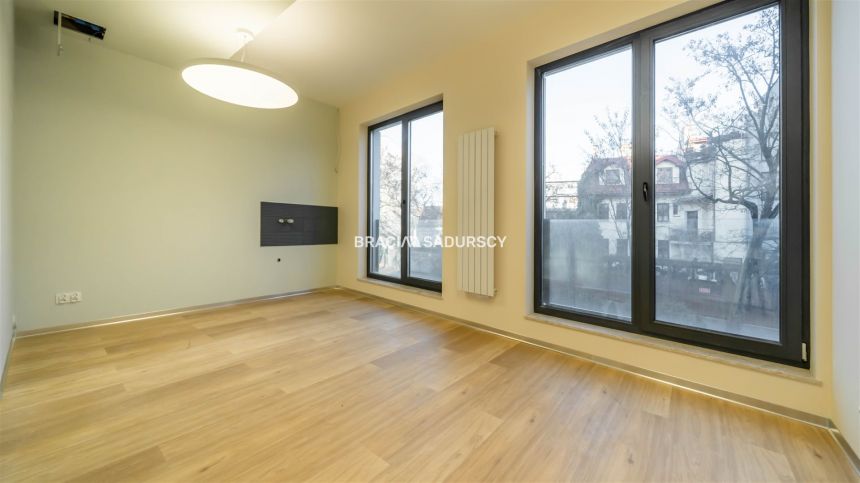 Lokal wykończony/ 108m2/ świetna lokalizacja miniaturka 2