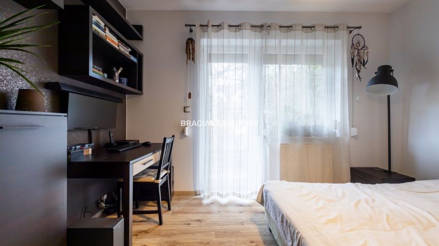 Niepołomnice, zadbane mieszkanie z ogródkiem miniaturka 29