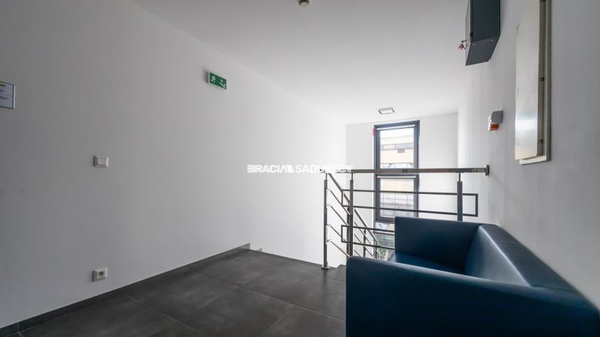 Lokal biurowy, klima, parking - Bronowice miniaturka 16