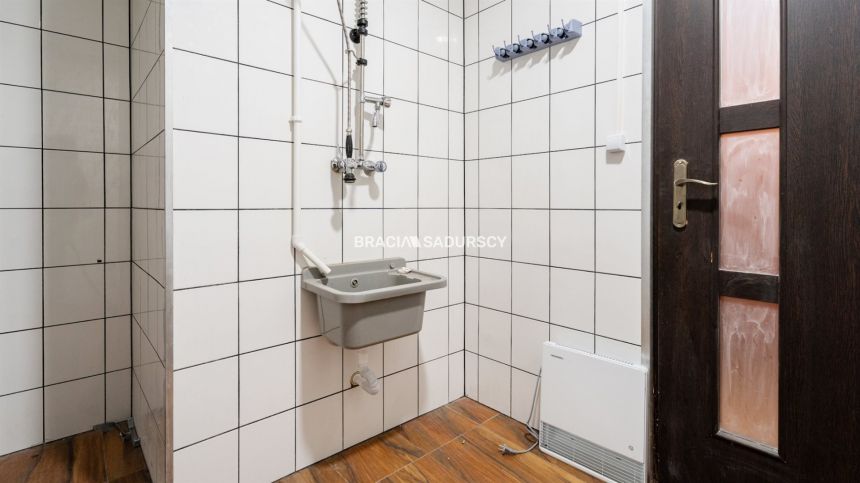 Lokal 135m2 front parter Kurdwanów miniaturka 9