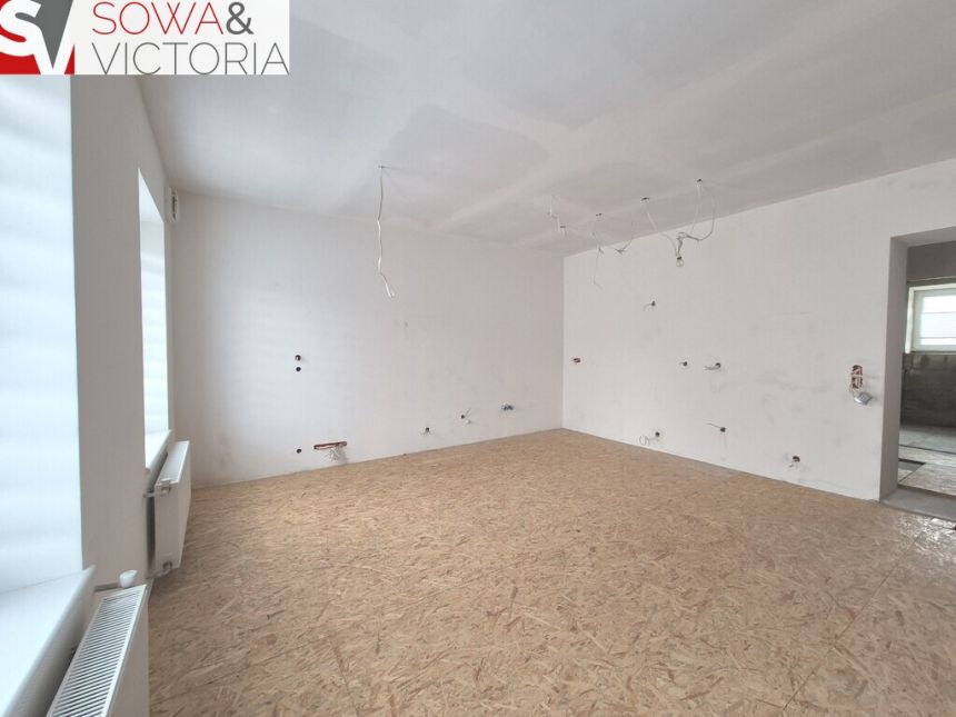 Dwupoziomowe mieszkanie do wykończenia. miniaturka 3