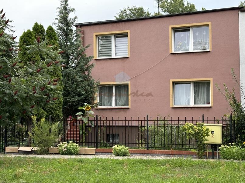 Sprzedam 1/2 bliźniaka Trzemeszno ul. Żeromskiego - zdjęcie 1