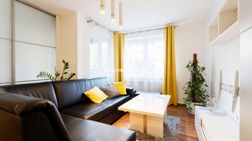 2 pokoje, balkon, Pilotów – nowoczesne i ciche miniaturka 3