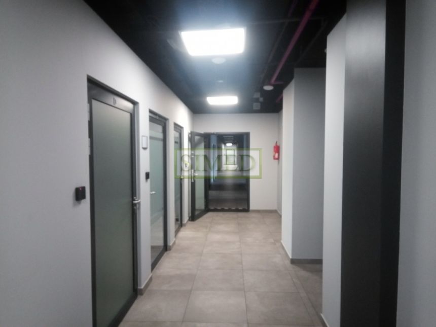 Ochrona,parking,recepcja,winda towarowa, dostęp24h miniaturka 12
