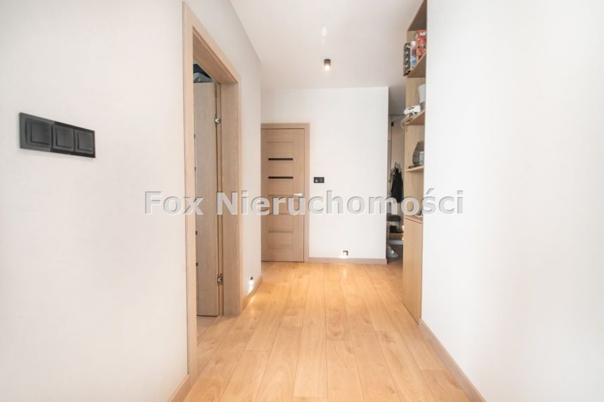 Elegancki wykończony apartament z dużym balkonem miniaturka 17