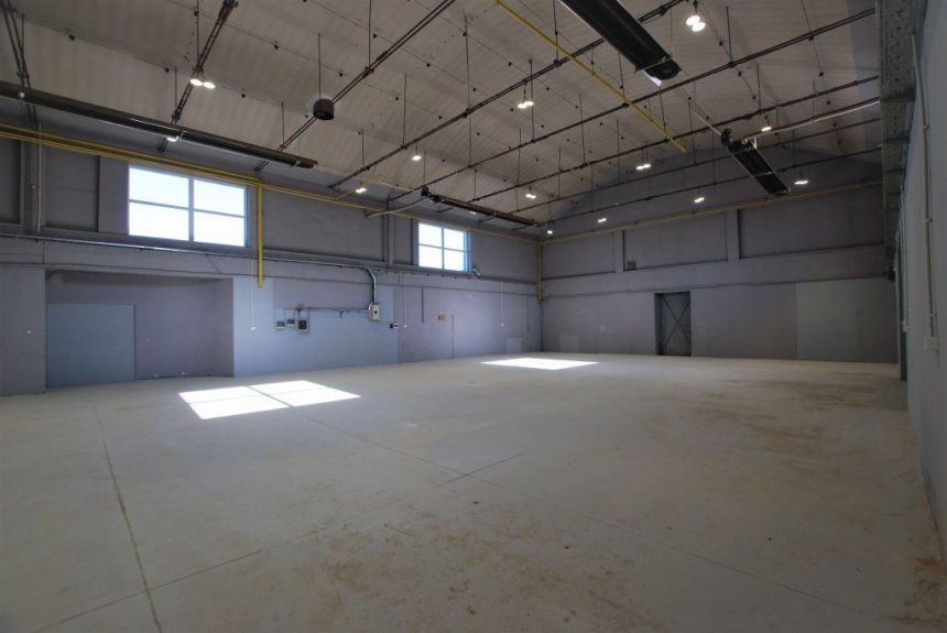 Hala 390 m2 + 82 m2 biura, Czarnów - zdjęcie 1