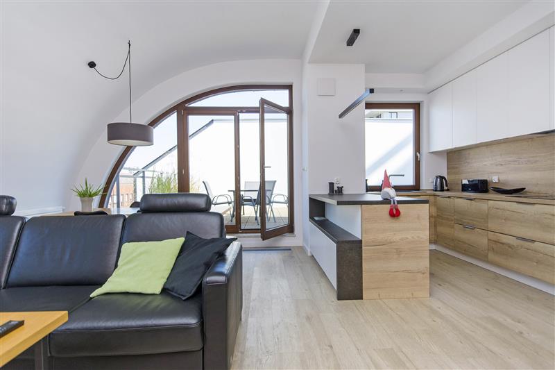 Posiadamy do wynajęcia atrakcyjny apartament o pow miniaturka 3