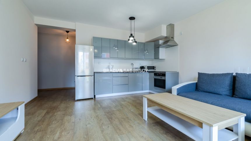 Przestronne mieszkanie z ogródkiem! miniaturka 2