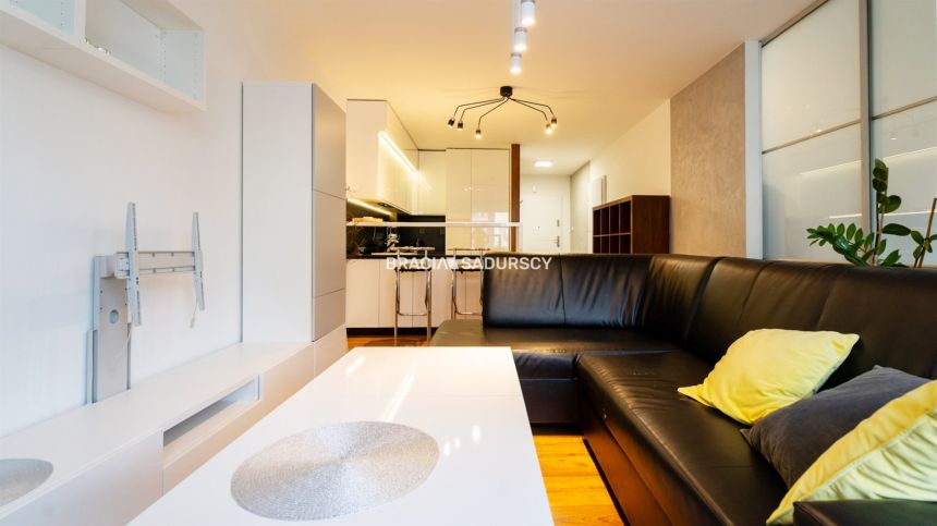 2 pokoje, balkon, Pilotów – nowoczesne i ciche miniaturka 4