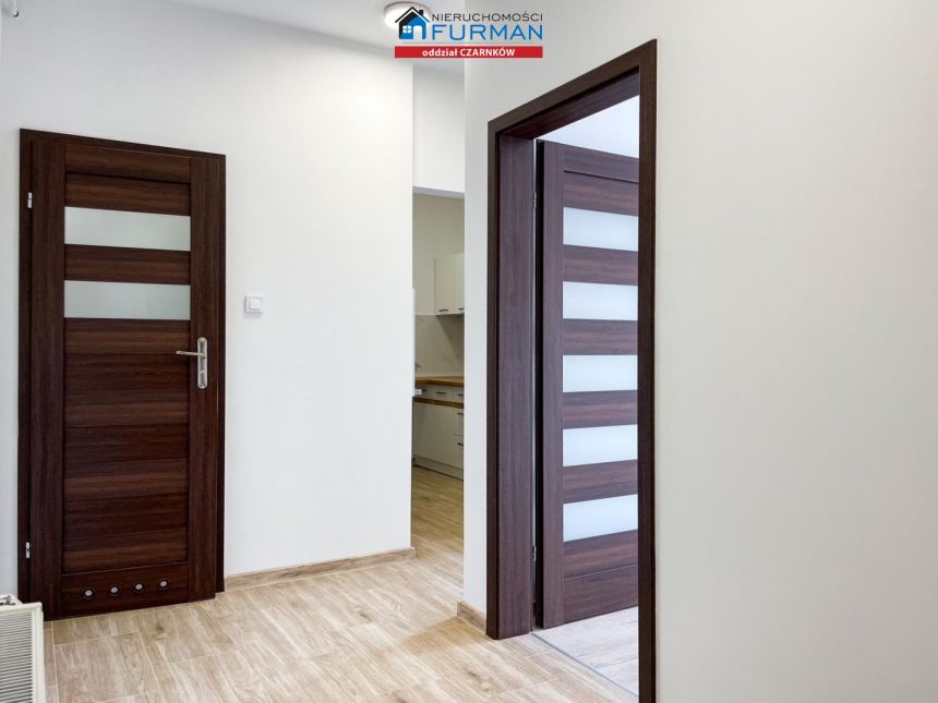 Czarnków, 317 000 zł, 50.4 m2, ciemna kuchnia miniaturka 4