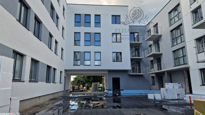 Dwupoziomowe mieszkanie 4 pok. z antresolą/Maślice/miejsce postojowe gratis miniaturka 9