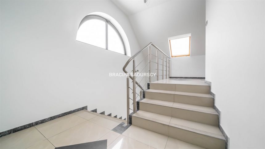 Lokal użytkowy- 340m2, rejon ul. Zakopiańskiej miniaturka 41