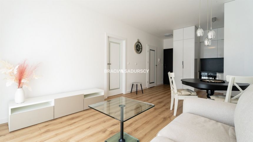 2 pok 40m2 z balkonem i tarasem na dachu budynku miniaturka 14