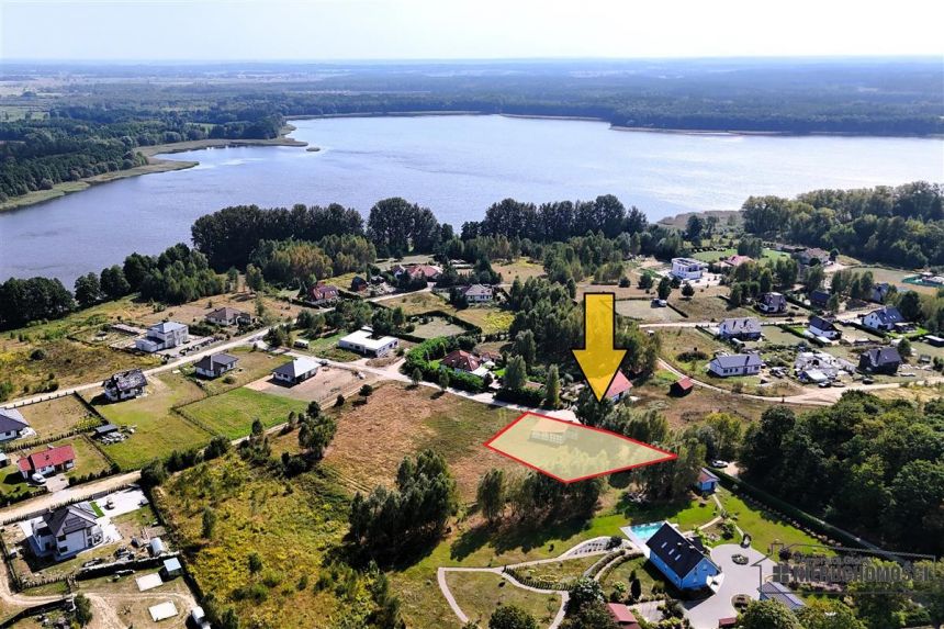 Zabudowana działka blisko jeziora i plaży. miniaturka 3