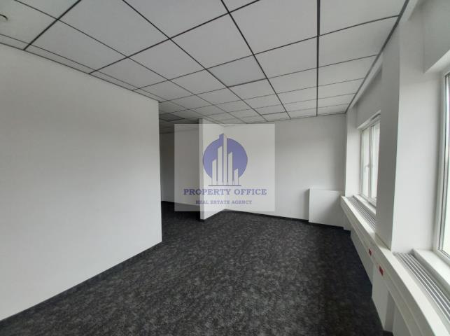 Włochy: biuro 153,23 m2 miniaturka 3