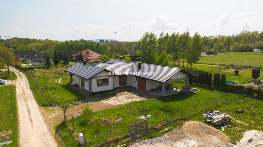 Piękny dom parterowy / 20 ar / las / Tomice miniaturka 22