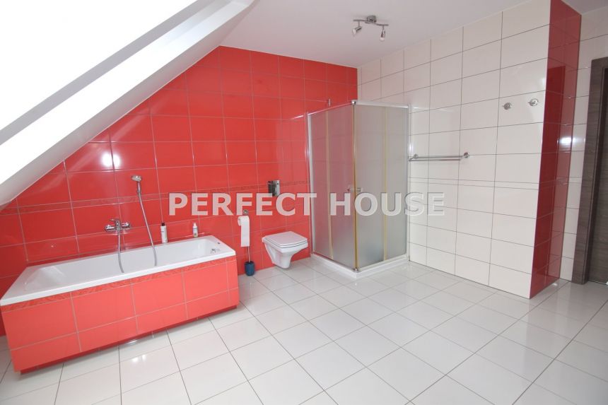 WOLNOSTOJĄCY Z APARTAMENTEM blisko PST i CENTRUM miniaturka 18