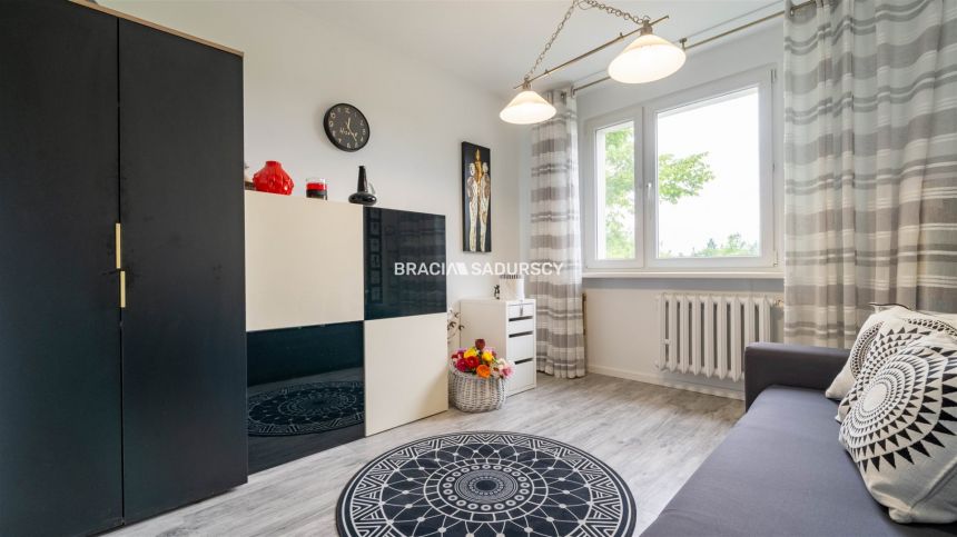 GUSTOWNE, ZADBANE,  2-POKOJOWE Z ODDZIELNĄ KUCHNIĄ miniaturka 7