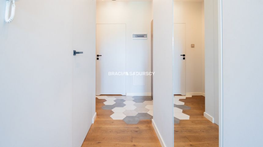 Nowoczesny apartament z tarasem w sercu Zabłocia miniaturka 10