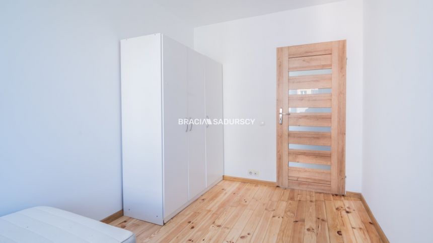 Blisko Szpital Prokocim, tramwaj, 3 pokoje, balkon miniaturka 12