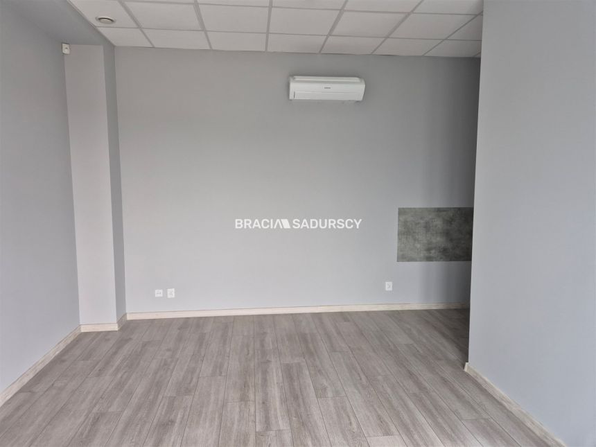 Nieruchomość: biura + magazyn / Półłanki! miniaturka 18
