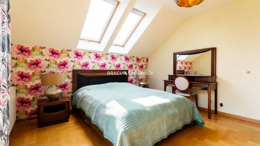 Centrum, Pychowice, zielona okolica, dom 7 pokoi miniaturka 32