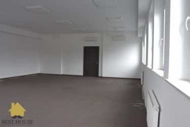 biuro 104 m2 + dużu parking