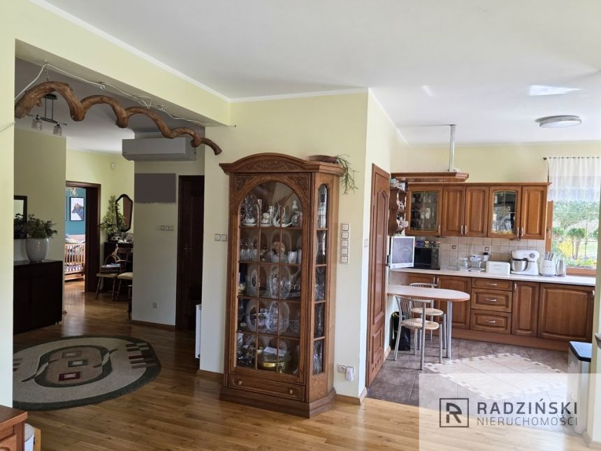 Dom wolnostojący  z 2008r- 184 mkw, działka 1.1 ha miniaturka 9