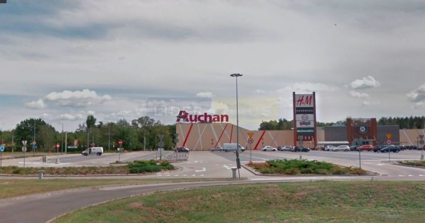 Komercyjna koło Auchan z pozwoleniem na budowę. - zdjęcie 1