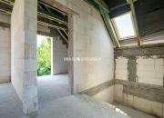 Dom w spokojnej okolicy Jeziora Dobczyckiego. miniaturka 26