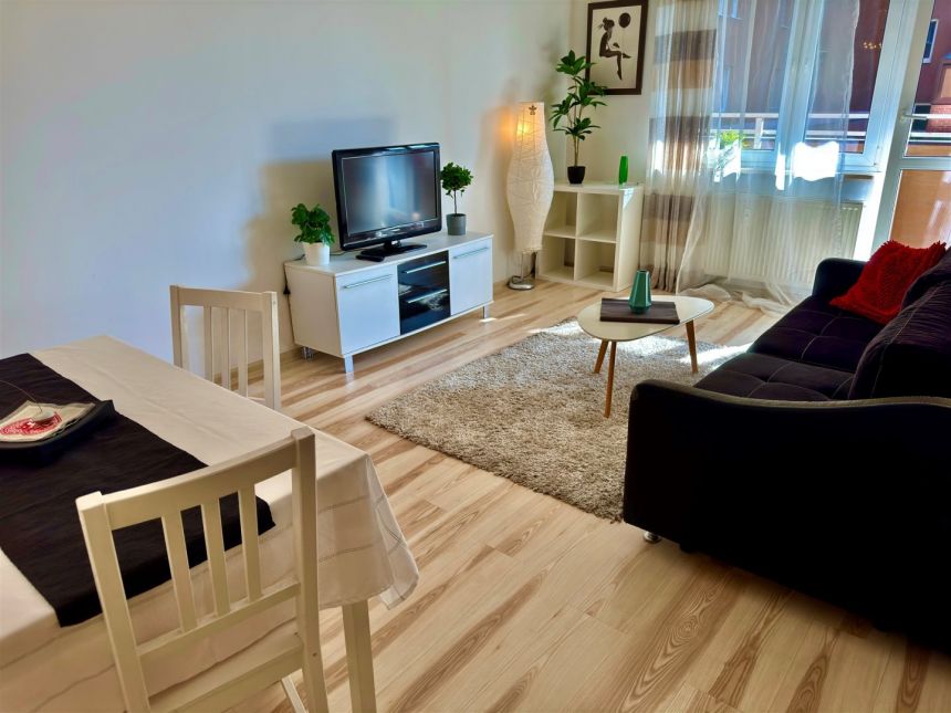 Tymienieckiego, 2 pokoje, zamknięte osiedle, garaż miniaturka 13