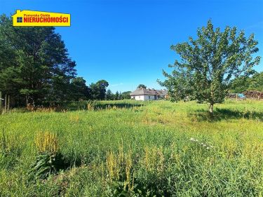 Działka budowlana nad jeziorem. Db. dojazd i plaża