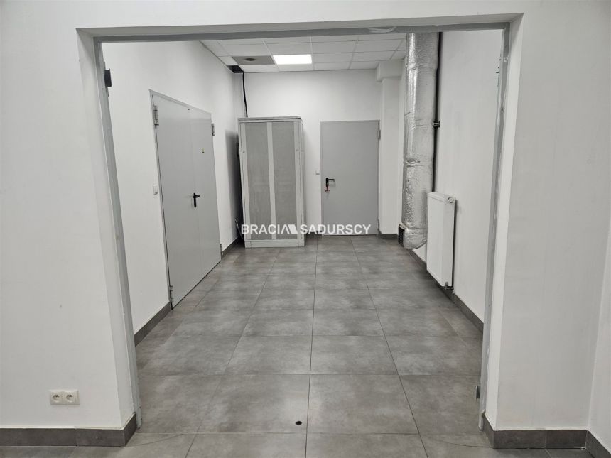 Lokal / Rondo Matecznego / własny parking / 120 m2 miniaturka 9