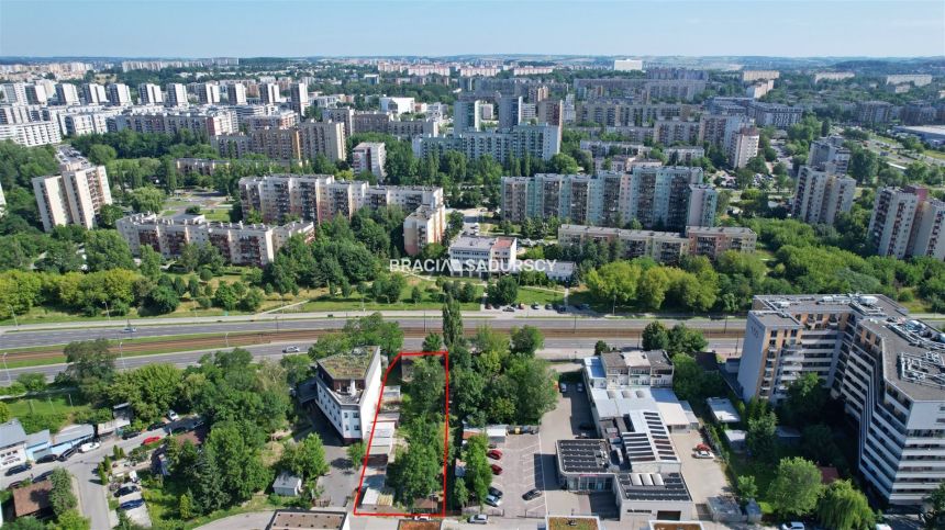 Kraków, Czyżyny - Aleja Jana Pawła II miniaturka 2
