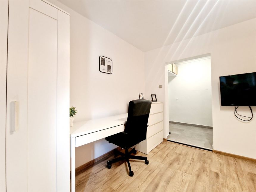 STUDIO Z OSOBNYM ANEKSEM - 21 M2 - BLISKO UEK i PK miniaturka 3