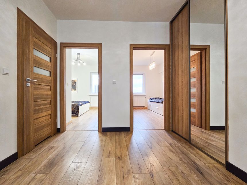 Dolina 3 Stawów, balkon, 3xgaraż, umeblowane! miniaturka 5