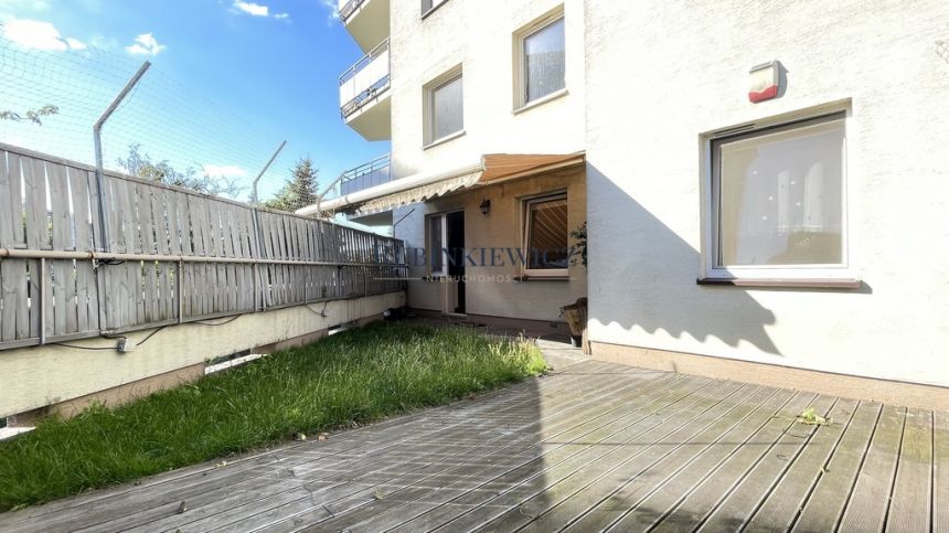 UL. DĘBICKA TUŻ PRZY STACJI METRA, TARAS 40 M2 miniaturka 3