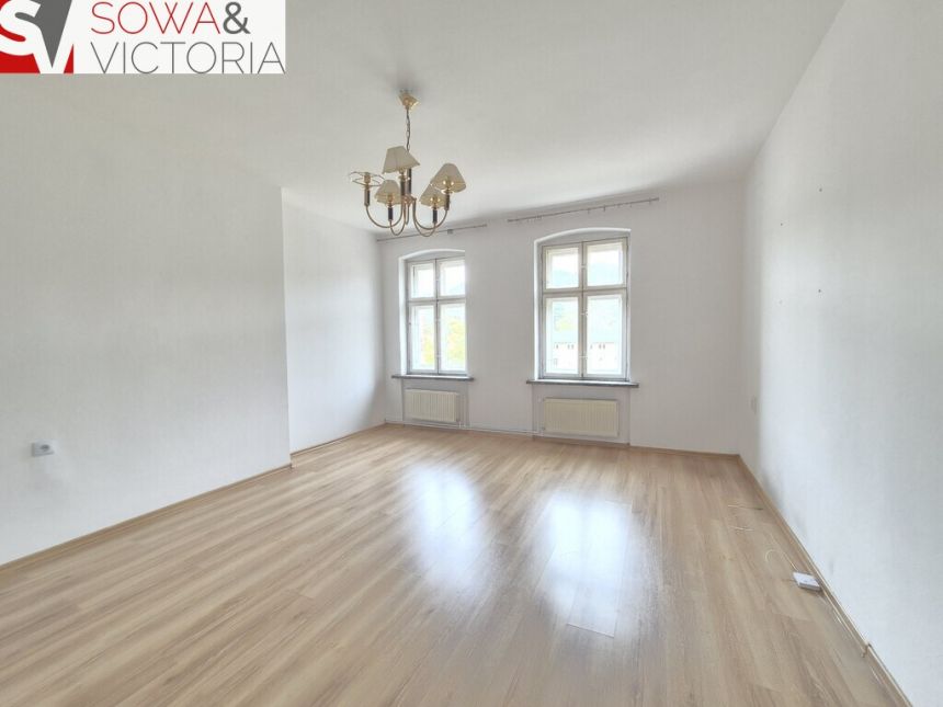 Duża kawalerka z możliwością wykonania 2 pokoju. miniaturka 2