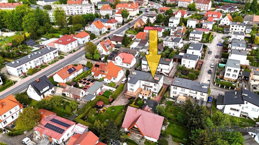 Dom bliźniak w dogodnej lokalizacji. miniaturka 2