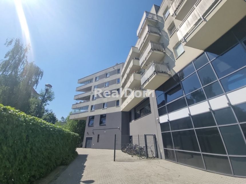 duża Kawalerka z balkonem, centrum Krakowa, winda miniaturka 11