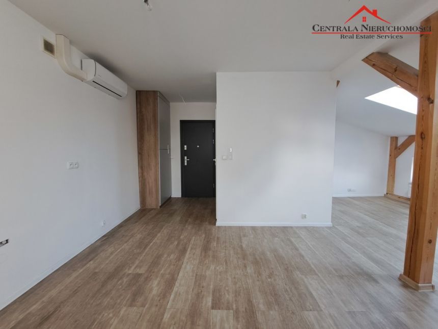 Lokal, 2pomiesczenia, klima, lokalizacja, parking miniaturka 7